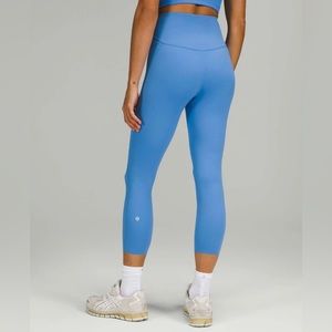 Lululemon Base Pace High-Rise Crop 23" in Blue Nile - size 2